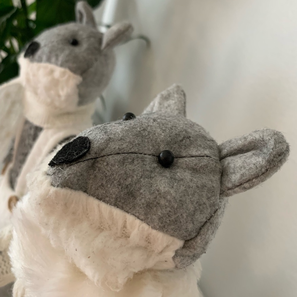 Decorative plush foxes for self ledge stuffed fox pair - Picture 5 of 9